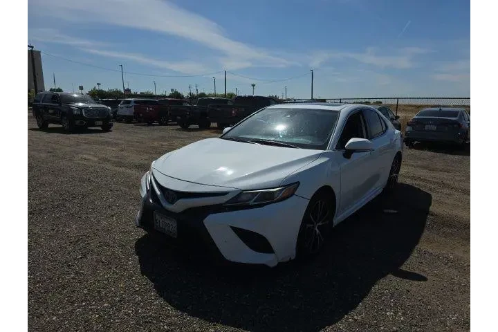 $15900 : Toyota Camry 2019 SE 4dr Sed image 3