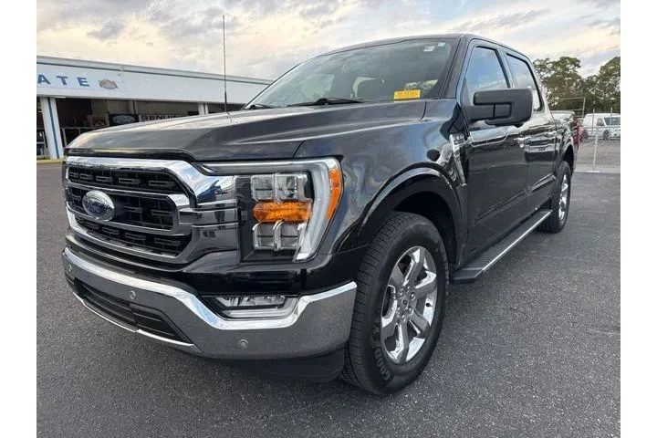 $34797 : Ford F-150 2023 4x2 XL 4dr S image 2