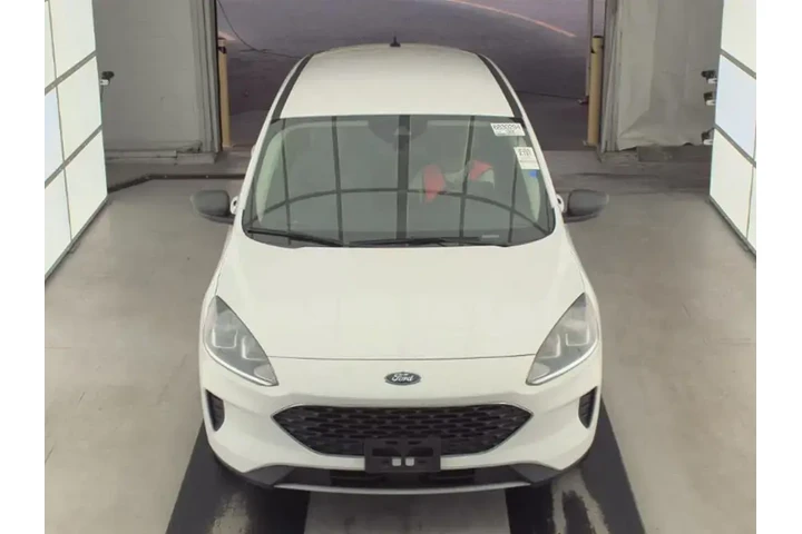 $17990 : Ford Escape 2022 AWD SE 4dr image 2
