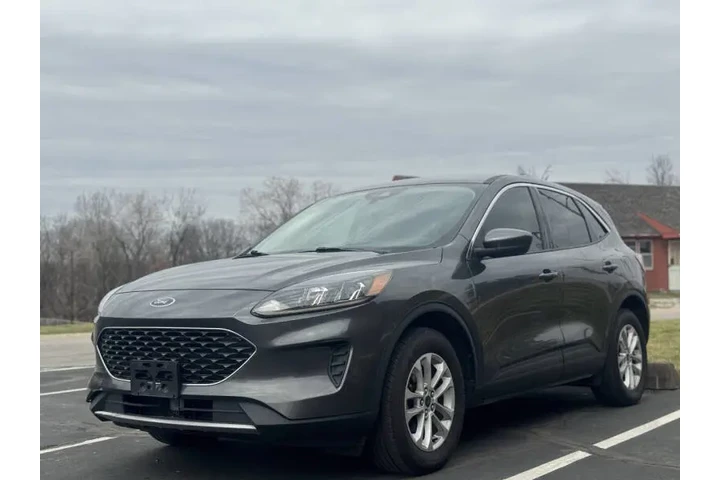 $6999 : 2020 Escape SE image 1