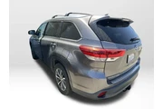 $27800 : Toyota Highlander 2019 XLE 4 thumbnail