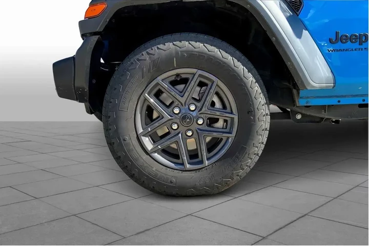 $31995 : Jeep Wrangler 2024 4x4 Sport image 10