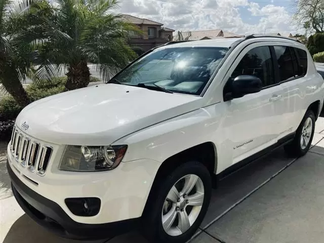 $4000 : 2014 Jepp Compass Sport SUV image 2