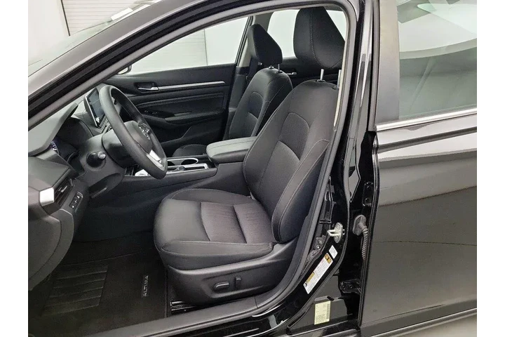 $18998 : Nissan Altima 2021 2.5 SV 4d image 10