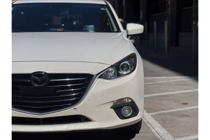 2016 MAZDA MAZDA3 image 4
