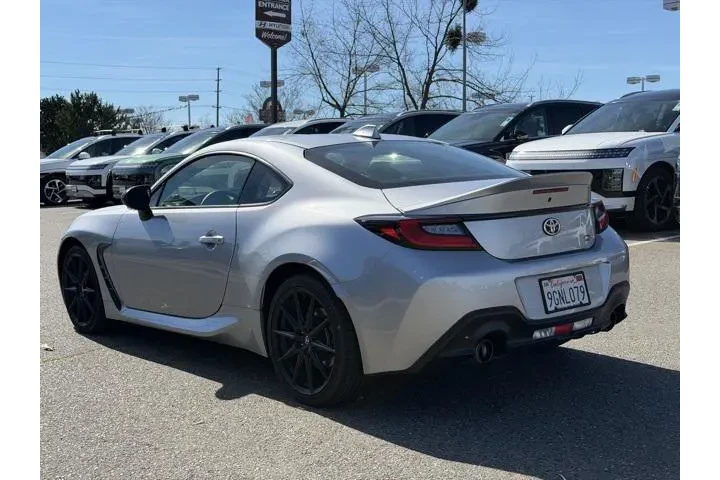 $31991 : Toyota GR86 2023 Premium 2dr image 5