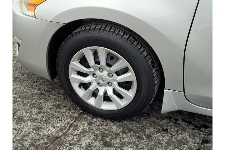 $11489 : Nissan Altima 2015 2.5 S 4dr image 10