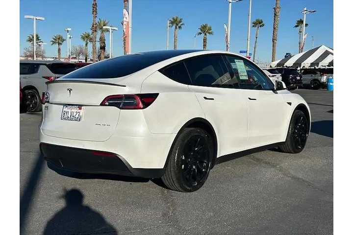 $31995 : Tesla Model Y 2021 AWD Long image 7
