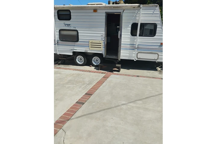 $900 : Casa Mobil para renta image 1