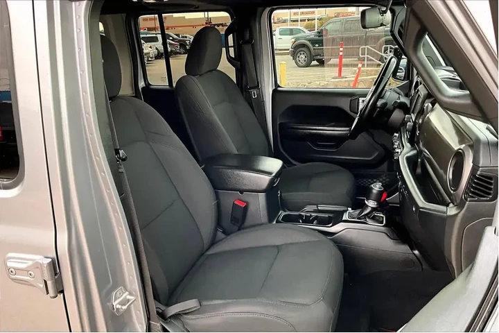$25567 : Jeep Wrangler Unlimited 2020 image 9