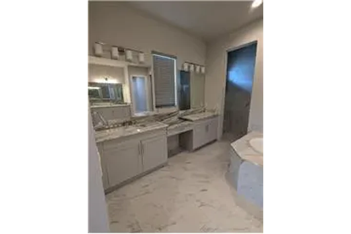 $6200 : Rental property with 5 bedro image 6