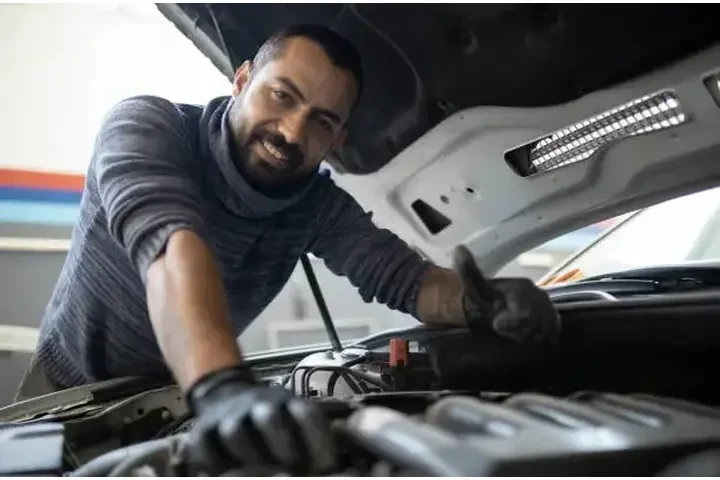 SE BUSCA TÉCNICO AUTOMOTRIZ image 2