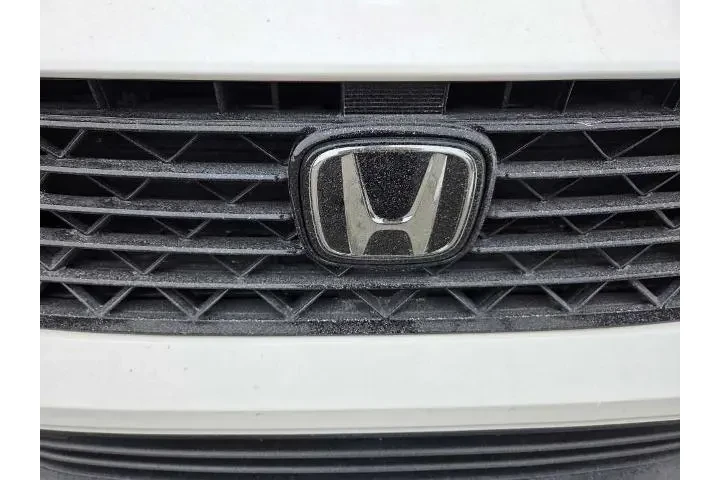 $22950 : Honda Accord 2024 LX 4dr Sed image 7