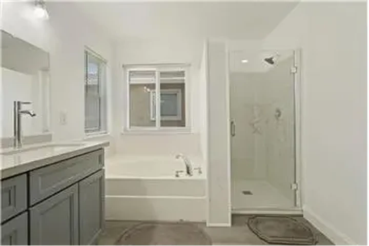 $4375 : Rental property with 6 bedro image 9