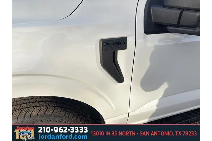 $35998 : Ford F-150 2023 4x4 XL 4dr S image 5