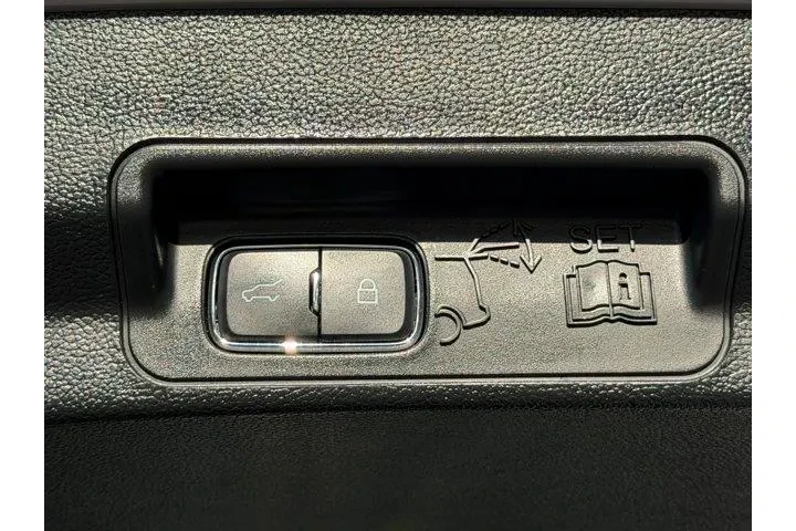 $32995 : Ford Explorer 2023 XLT 4dr S image 9