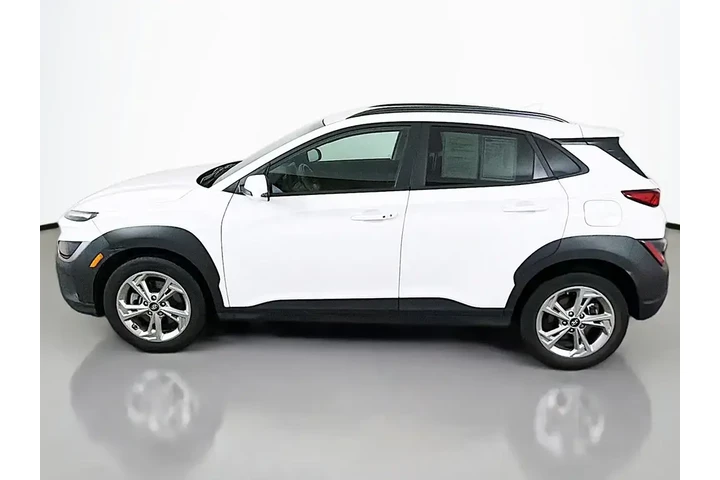 $17379 : Hyundai KONA 2023 AWD SEL 4d image 10