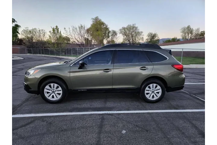 $13700 : 2017 Outback 2.5i image 6