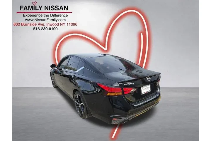 $21236 : Nissan Altima 2023 2.5 SR 4d image 5