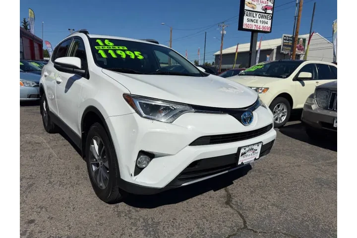 $11995 : 2016 RAV4 Hybrid XLE image 3