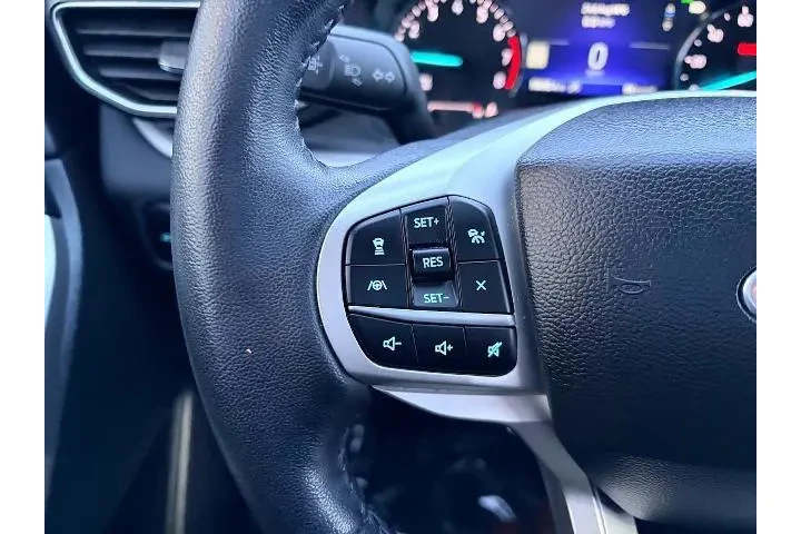 $34989 : Ford Explorer 2023 AWD XLT 4 image 6