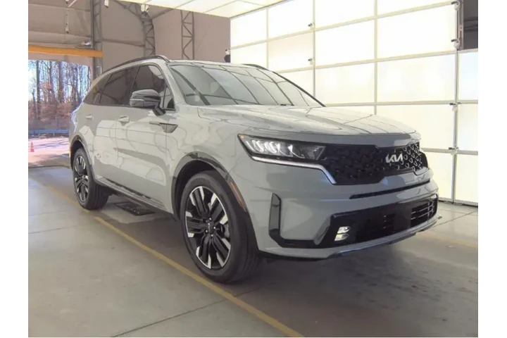 $23590 : Kia Sorento 2023 EX 4dr SUV image 4