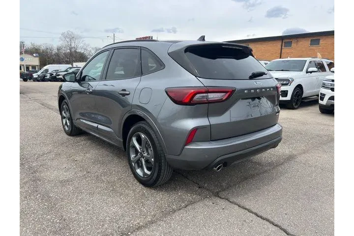 $22564 : Ford Escape 2024 AWD ST-Line image 6
