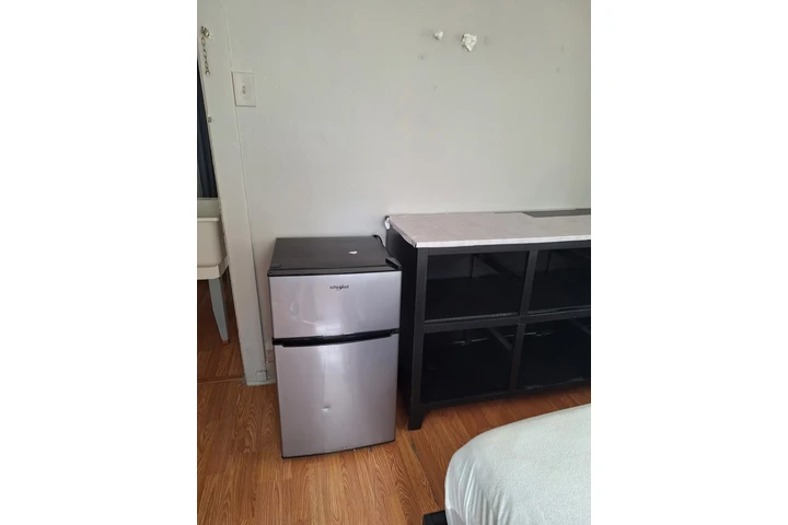 $900 : Se Renta Cuarto Long Beach image 4