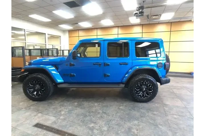 $49991 : Jeep Wrangler 2025 4x4 Sahara image 4