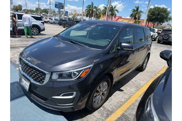 $15990 : Kia Sedona 2020 LX 4dr Mini- image 1