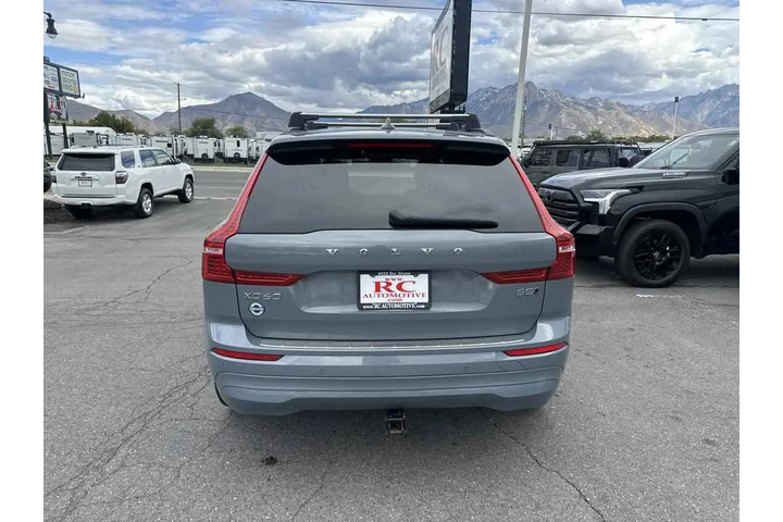 $27910 : 2022 XC60 Momentum image 5