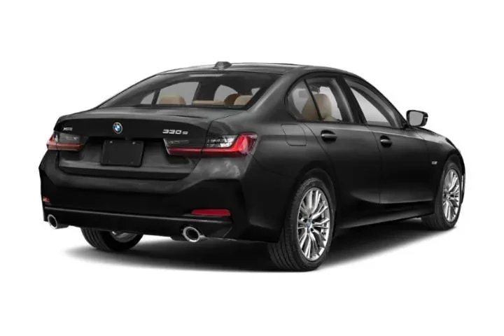 $31612 : BMW 3 Series 2023 330e 4dr S image 3