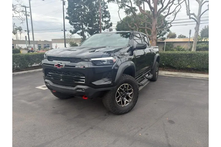 2024 Colorado ZR2 image 2