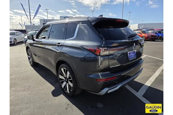 $31464 : Mitsubishi Outlander 2025 SE image 5