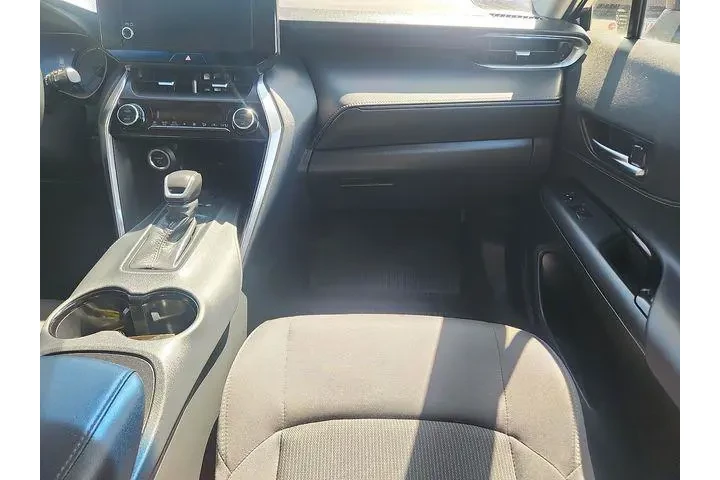 $27990 : Toyota Venza 2023 AWD LE 4dr image 10