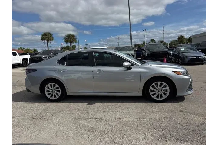 $18888 : Toyota Camry 2024 LE 4dr Sed image 2