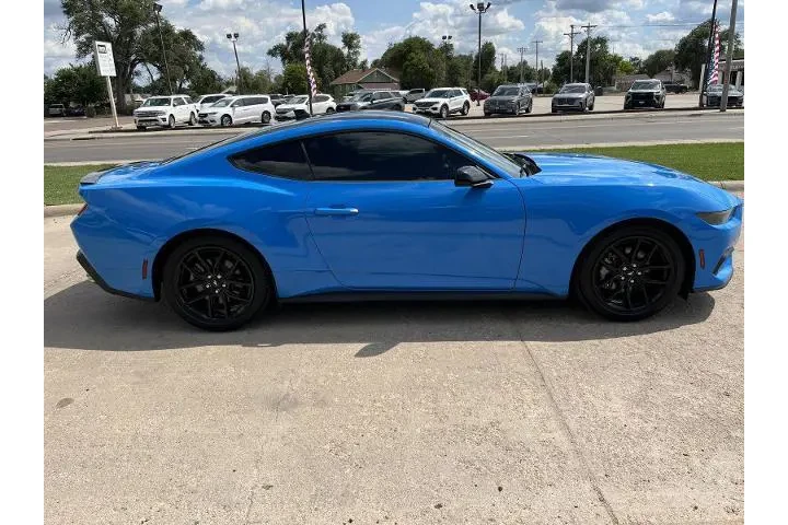 $28899 : Ford Mustang 2024 EcoBoost 2 image 5