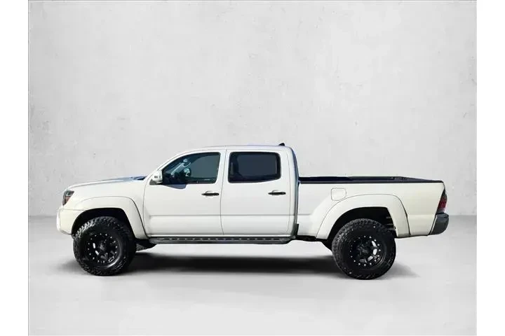 $18927 : Toyota Tacoma 2013 4x4 V6 4d image 9