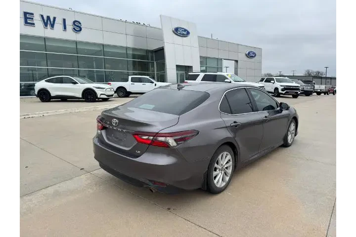 $21989 : Toyota Camry 2021 LE 4dr Sed image 5