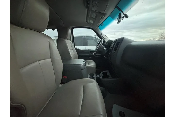 $30499 : Nissan NV 2017 3500 HD S 3dr image 3