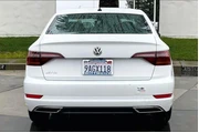 $12495 : Volkswagen Jetta 2019 R-Line thumbnail