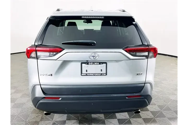 $25800 : Toyota RAV4 2024 XLE 4dr SUV image 6