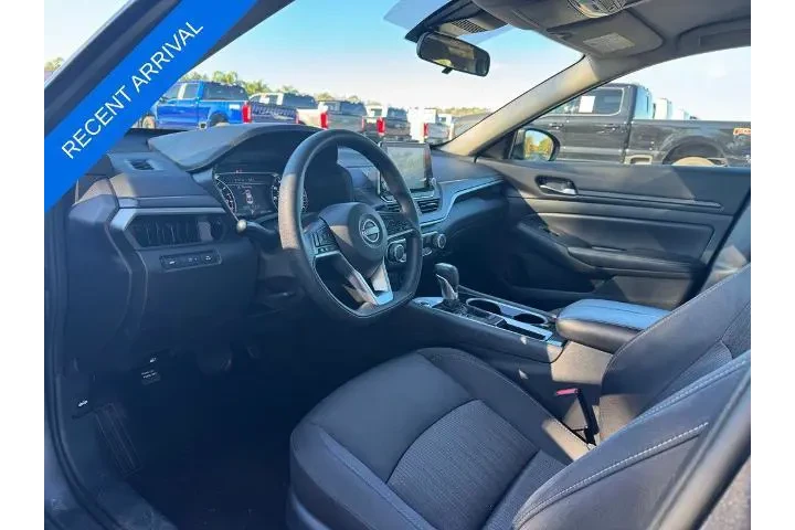 $19585 : Nissan Altima 2024 2.5 SV 4d image 9