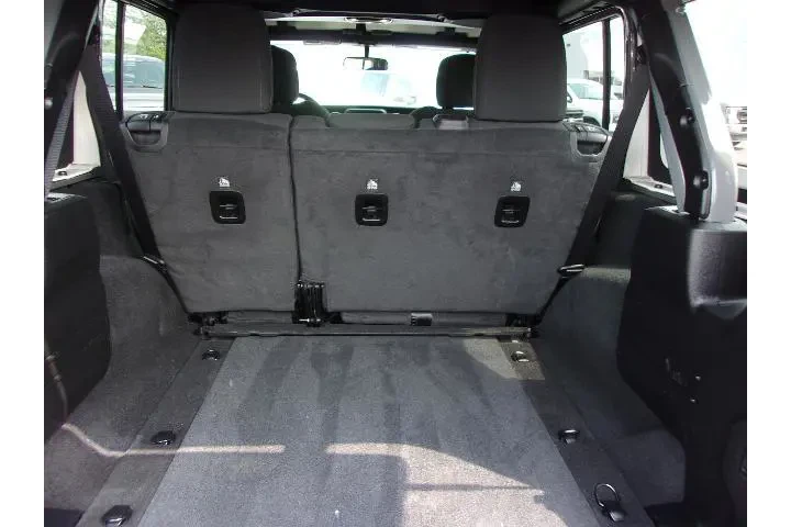 $31880 : Jeep Wrangler Unlimited 2022 image 6