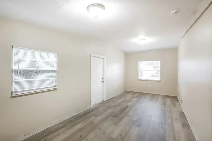 $2050 : Casa en renta de 4 recámaras image 5