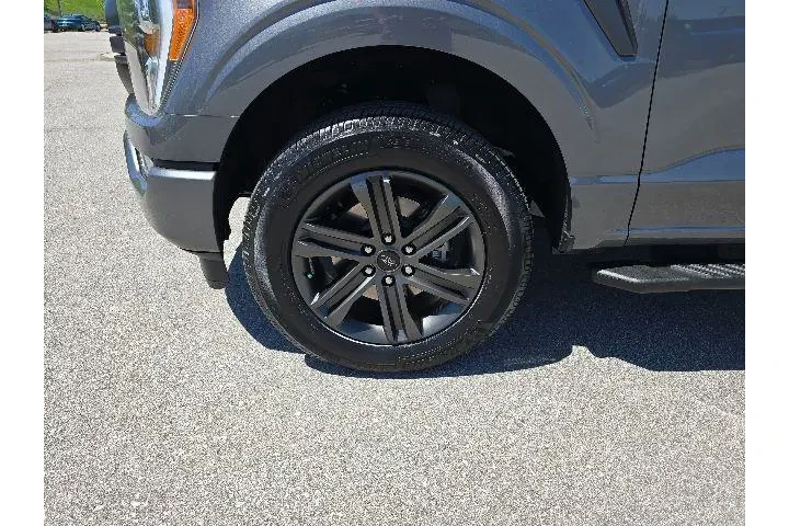$36000 : Ford F-150 2021 4x4 XL 4dr S image 9