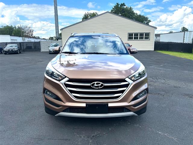 $13995 : 2017 Tucson image 2