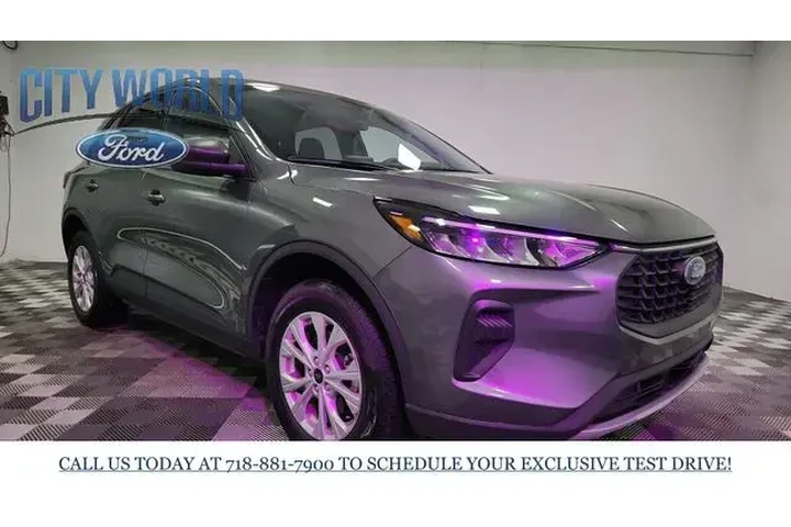 $23368 : Ford Escape 2025 AWD Active image 2