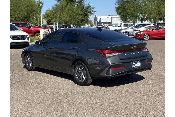 $19583 : Hyundai ELANTRA 2024 SEL 4dr image 5