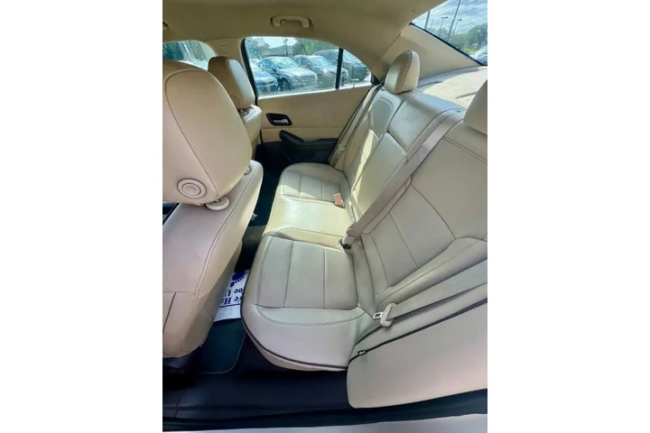 $7900 : 2015 Malibu LTZ image 9
